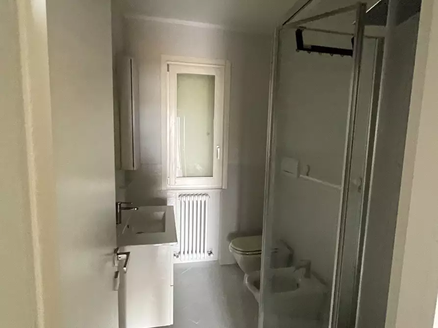 Immagine 7 di Trilocale in vendita  in Via Carlo Ginori a Cecina