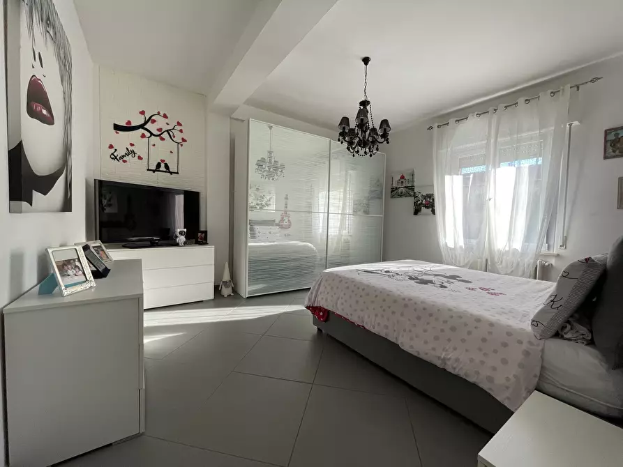 Immagine 14 di Appartamento in vendita  in Viale Guglielmo Marconi a Cecina