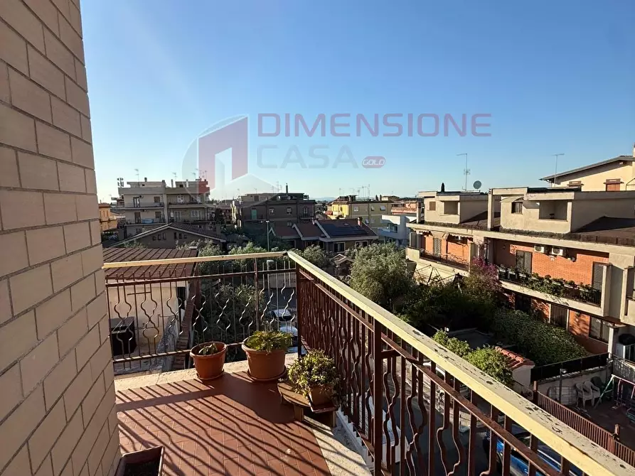 Immagine 26 di Trilocale in vendita  in Via Partanna a Roma