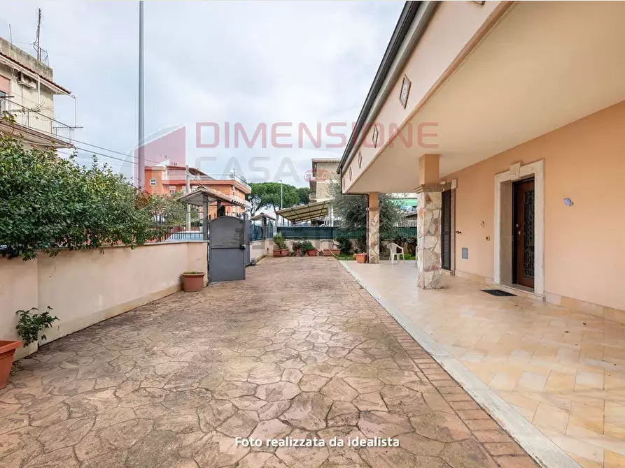 Immagine 23 di Casa trifamiliare in vendita  in VIA DEL FOSSO DELL'OSA 399 a Roma