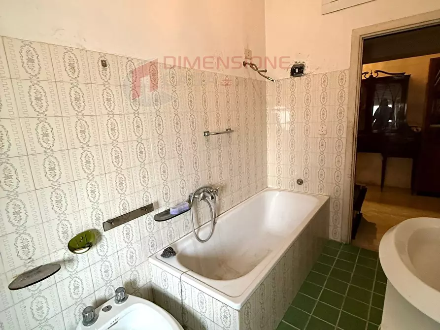 Immagine 11 di Bilocale in vendita  in Via Massa di San GiulianoVia di Massa San Giuliano a Roma