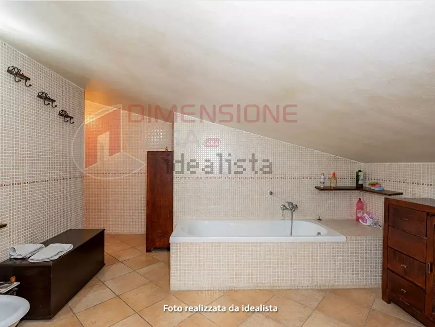 Immagine 21 di Casa trifamiliare in vendita  in VIA DEL FOSSO DELL'OSA 399 a Roma