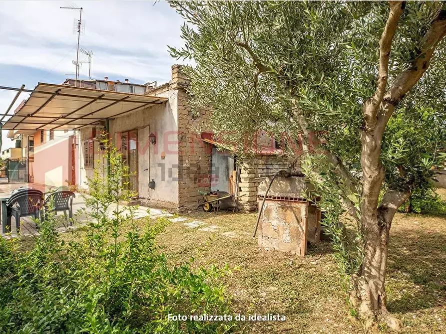 Immagine 2 di Trilocale in vendita  in Via Polverigi a Roma