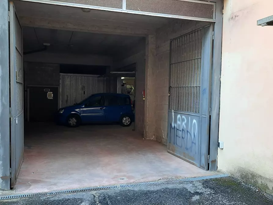 Immagine 2 di Garage in vendita  in Via Umberto Boccioni 50 a Morlupo