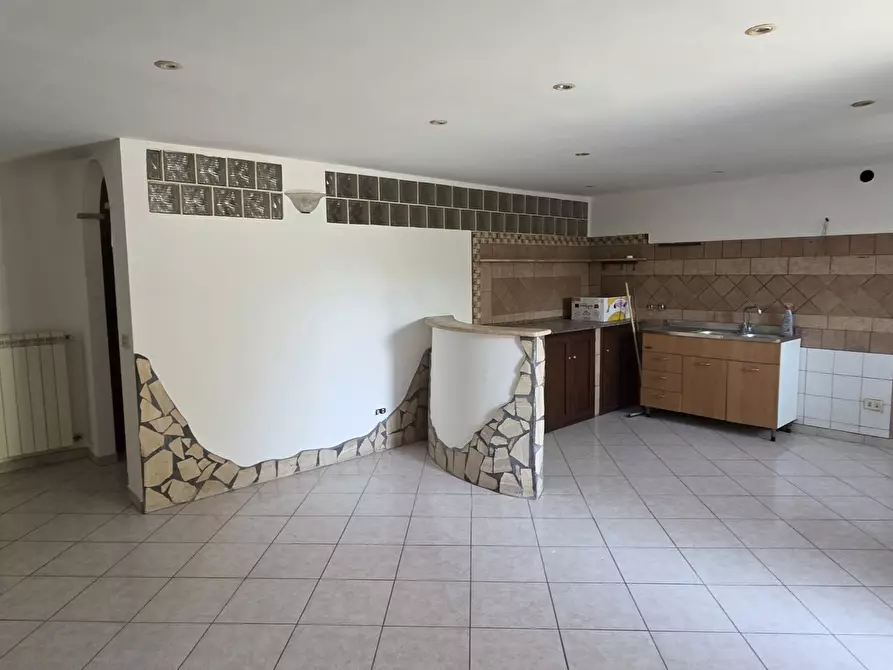 Immagine 64 di Palazzo in vendita  in Via Giovanni Pascoli 18 a Morlupo