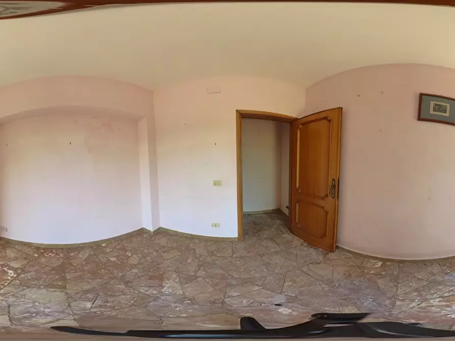 Immagine 3 di Palazzo in vendita  in Via Giovanni Pascoli 18 a Morlupo