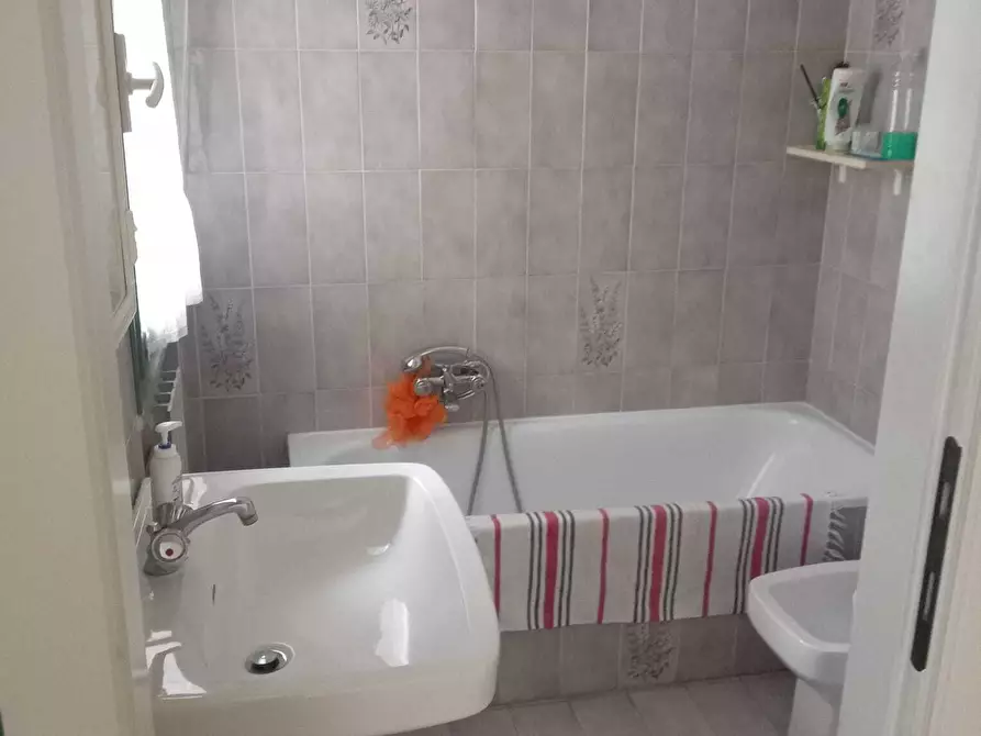 Immagine 4 di Trilocale in affitto  in Via Leonardo Da Vinci a Silvi