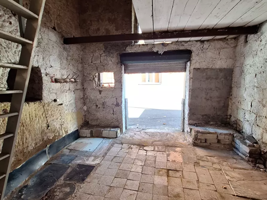 Immagine 5 di Garage in vendita  in Via San Sebastiano 63 a Morlupo
