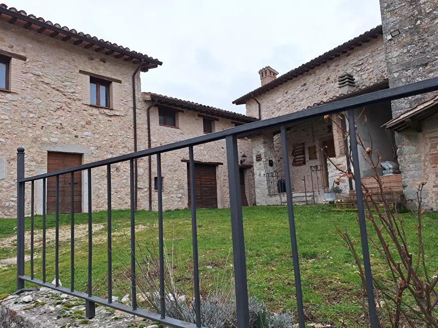 Immagine 49 di Rustico / casale in vendita  in via di Agliano 1 a Campello Sul Clitunno