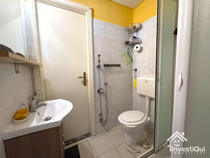 Immagine 27 di Trilocale in vendita  in Via Ranzi 176B a Pietra Ligure