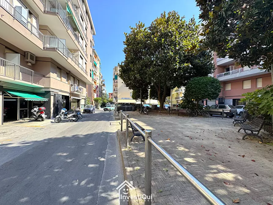 Immagine 43 di Trilocale in vendita  in Piazza della Vittoria 36 a Pietra Ligure