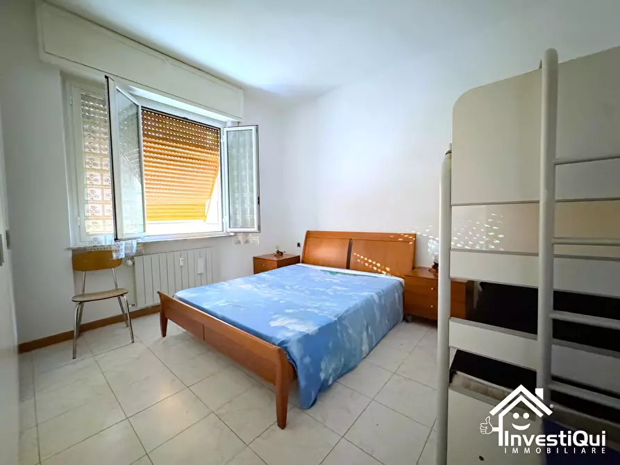 Immagine 10 di Trilocale in vendita  in Via Montevideo 3 a Borghetto Santo Spirito