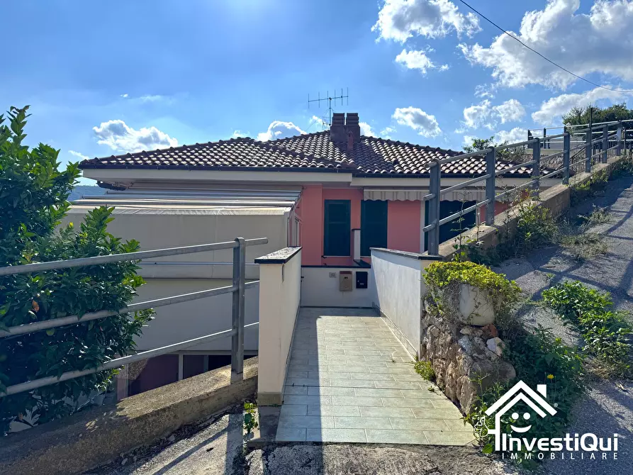 Immagine 1 di Bilocale in vendita  in Via Giorni Santarò 105 a Tovo San Giacomo