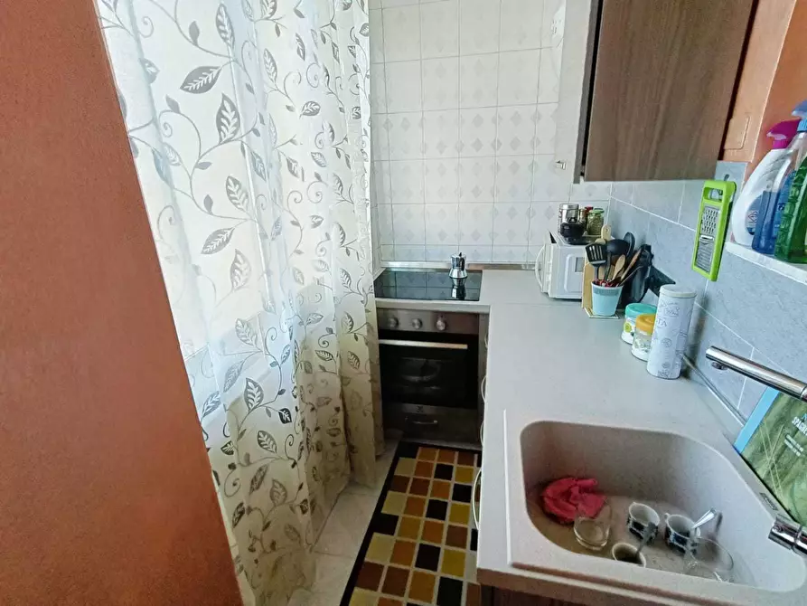 Immagine 9 di Bilocale in vendita  in Via Sempione 144 a Torino