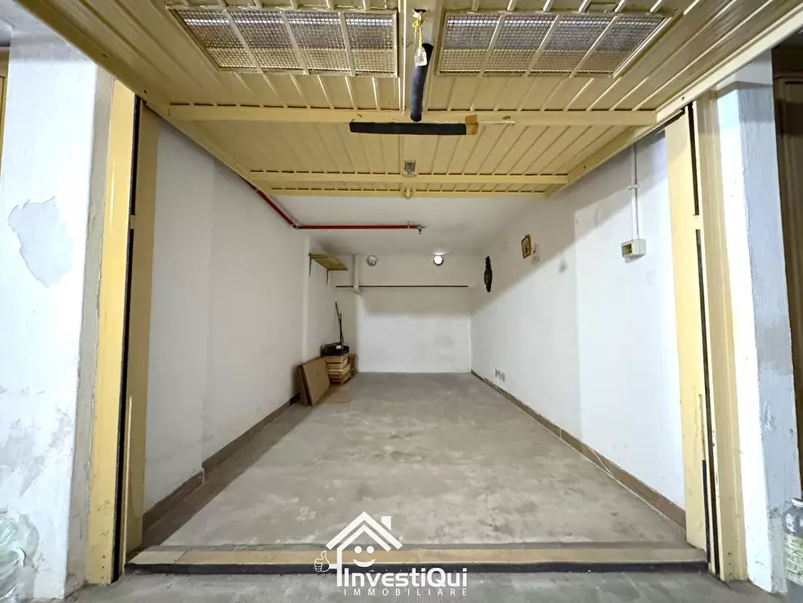 Immagine 6 di Garage in vendita  in Via Milano 303 a Pietra Ligure