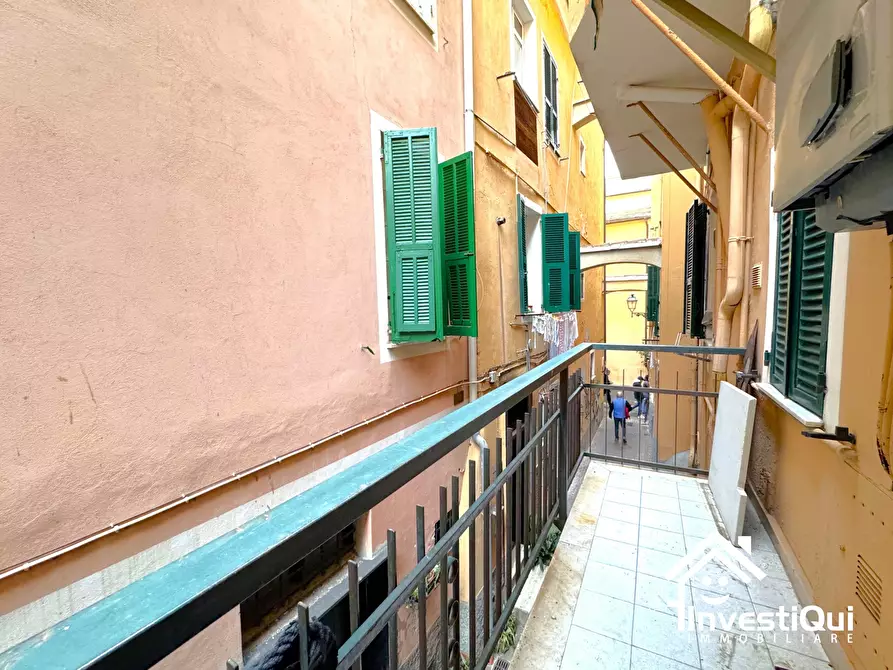 Immagine 9 di Bilocale in vendita  in Via Giobatta Chiappe 34 a Pietra Ligure