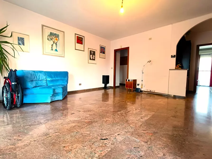 Immagine 7 di Pentalocale in vendita  in Via Villarbasse 32 a Torino