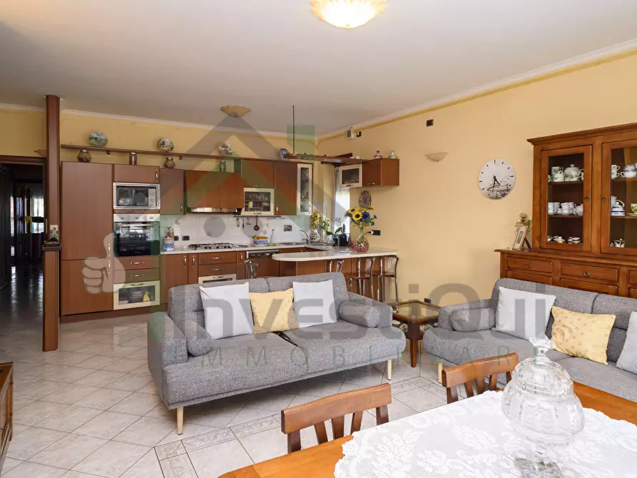 Immagine 4 di Casa bifamiliare in vendita  in Via Lombardore 243 a Ciriè