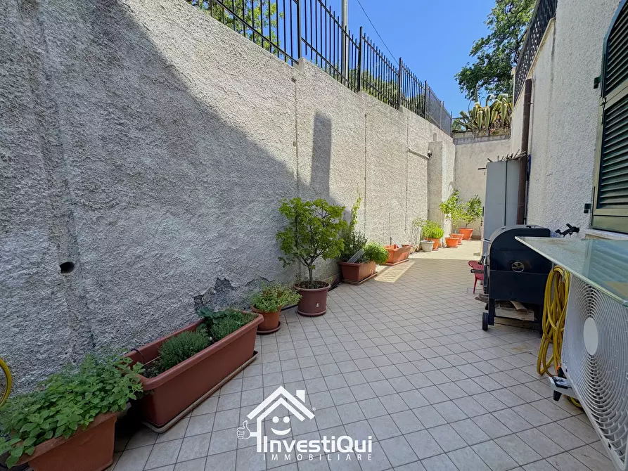Immagine 17 di Bilocale in vendita  in Via N. Paganini 46 a Pietra Ligure