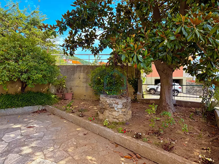 Immagine 14 di Villa in vendita  in Via Millelire 14 a Bergeggi