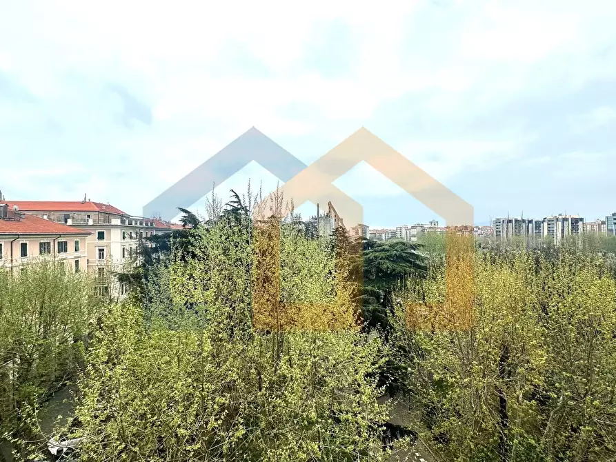 Immagine 25 di Appartamento in vendita  in Piazza del Popolo 8 a Savona