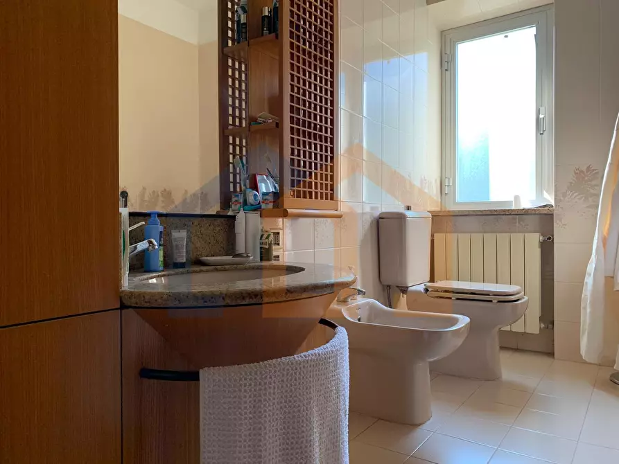 Immagine 27 di Appartamento in vendita  in Via Giovanni Amendola a Savona