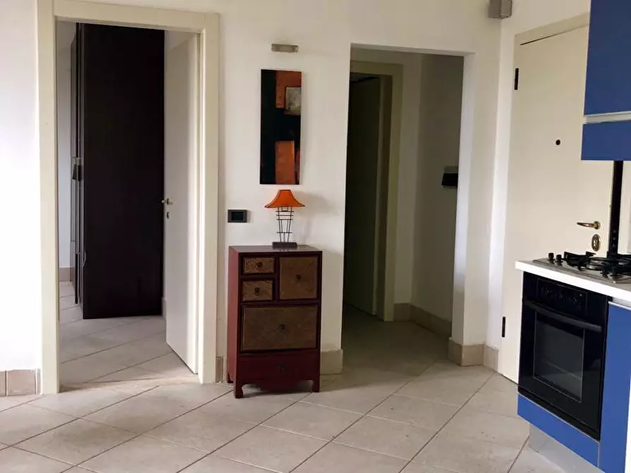 Immagine 7 di Bilocale in vendita  in Via di Marco Simone 82 a Guidonia Montecelio