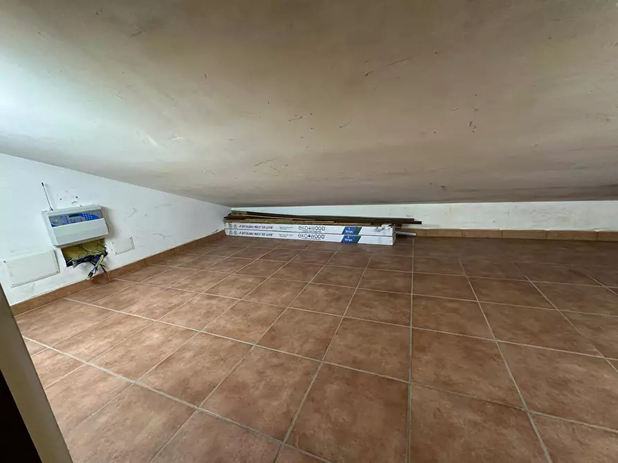 Immagine 26 di Villetta a schiera in vendita  in via tacito 88 a Guidonia Montecelio