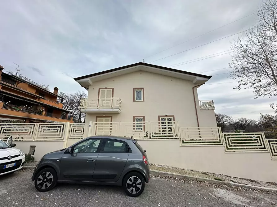 Immagine 45 di Casa bifamiliare in vendita  in Via Giacomo Leopardi a Fonte Nuova