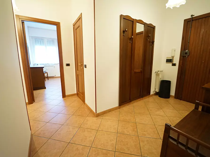 Immagine 14 di Trilocale in affitto  a Chiavari