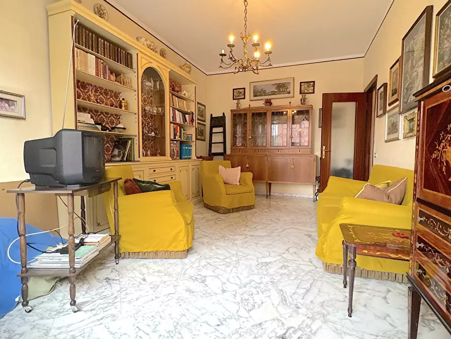Immagine 4 di Trilocale in vendita  a Lavagna