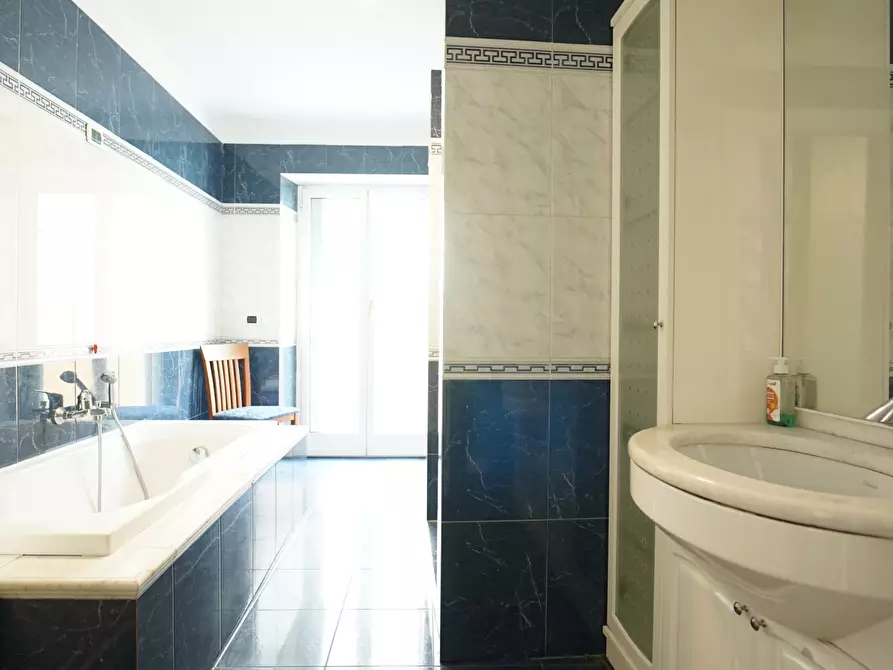 Immagine 20 di Trilocale in affitto  a Chiavari