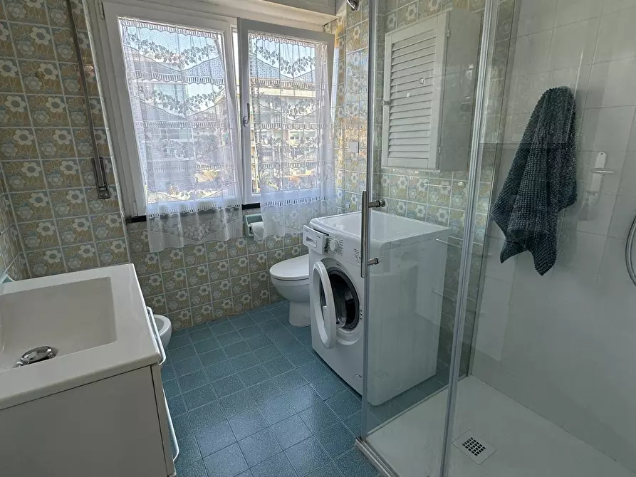 Immagine 10 di Bilocale in affitto  in Viale Tito Groppo 1 a Chiavari