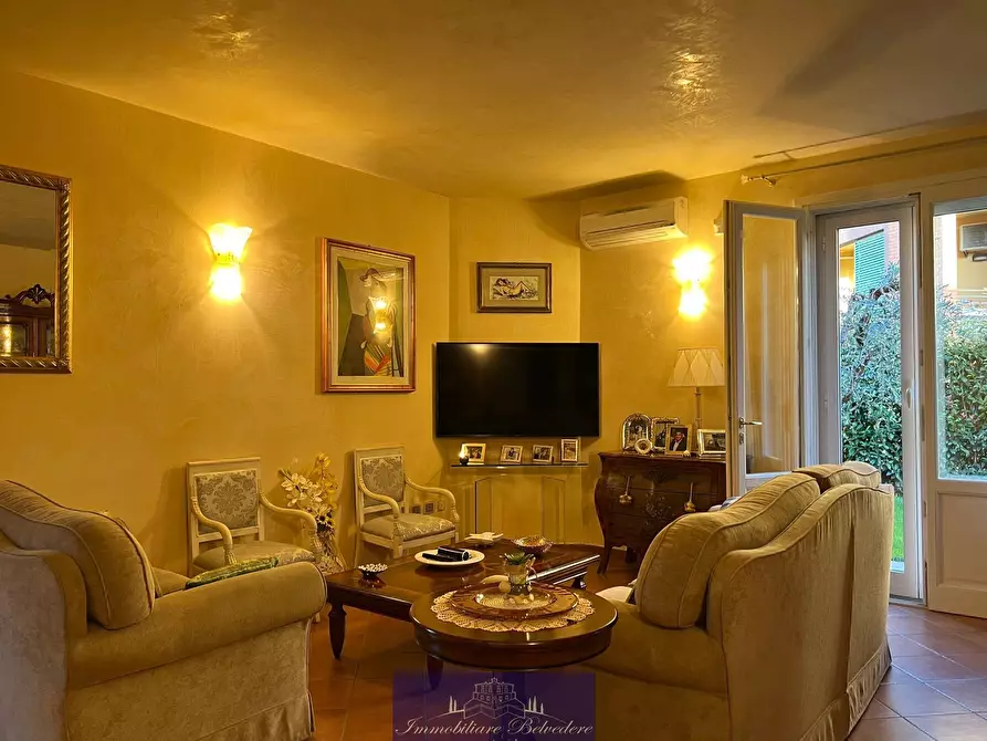 Immagine 25 di Villa in vendita  in Via Eugenio Montale a Montale