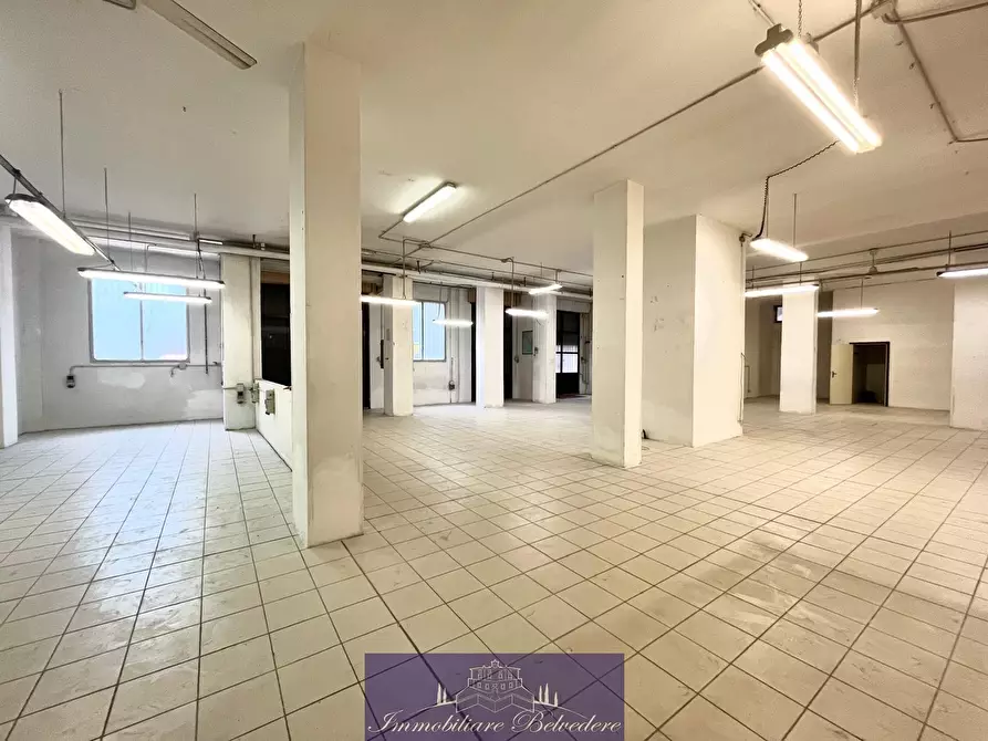 Immagine 4 di Magazzino in vendita  in Piazza Mascagni a Firenze