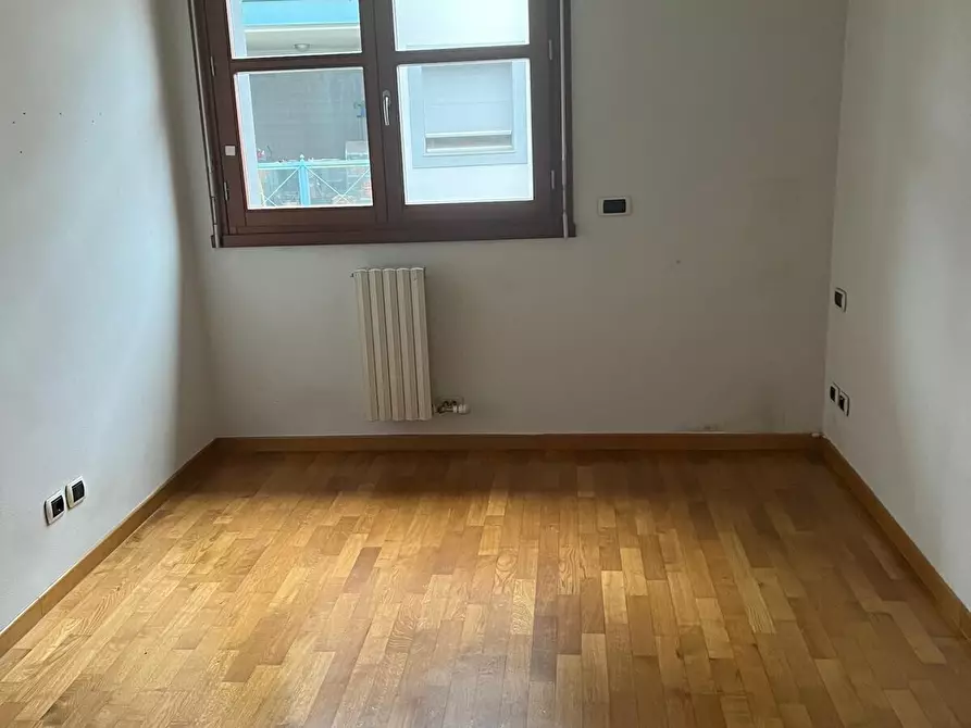 Immagine 6 di Quadrilocale in affitto  in Via Forlanini a Firenze