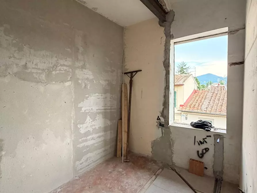 Immagine 11 di Trilocale in vendita  in Via Fratelli Bandiera a Firenze