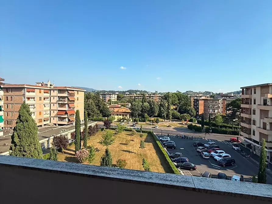 Immagine 11 di Quadrilocale in affitto  in Via Gran Bretagna a Firenze