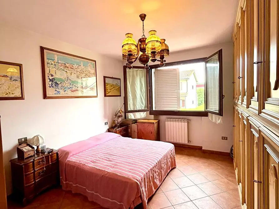 Immagine 12 di Appartamento in vendita  in Via del Giglio a Campi Bisenzio
