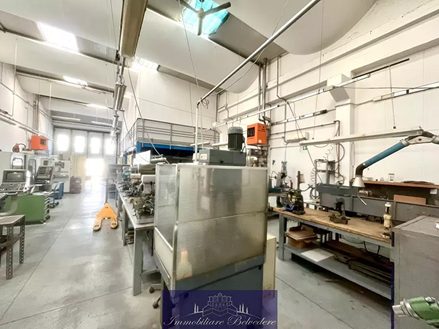Immagine 7 di Capannone industriale in vendita  in Via Castronella a Campi Bisenzio