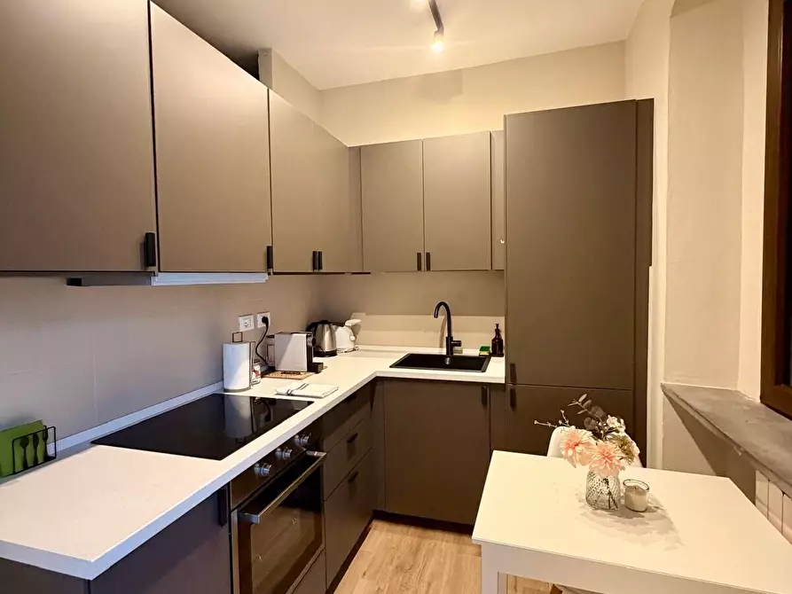 Immagine 16 di Trilocale in affitto  in Via Federico da Montefeltro a Firenze