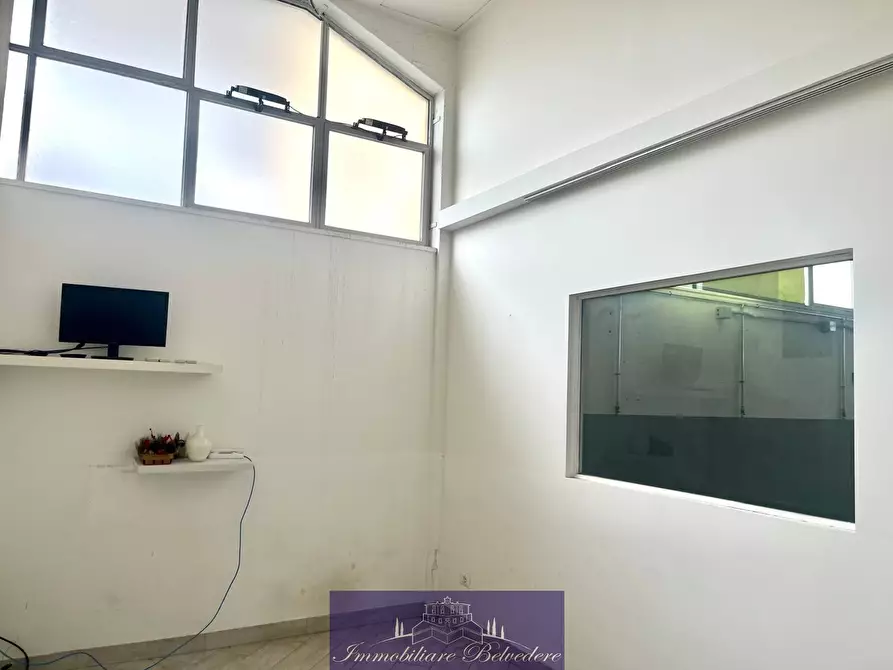 Immagine 11 di Laboratorio in vendita  in Via A. Meucci a Bagno A Ripoli
