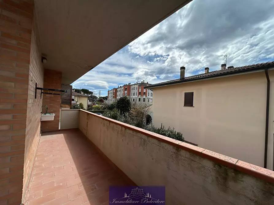 Immagine 11 di Bilocale in vendita  in Via Tifariti a Lastra A Signa