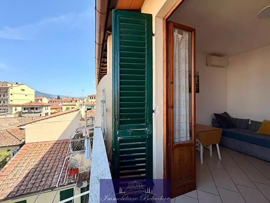 Immagine 5 di Bilocale in vendita  in Via delle Porte Nuove a Firenze