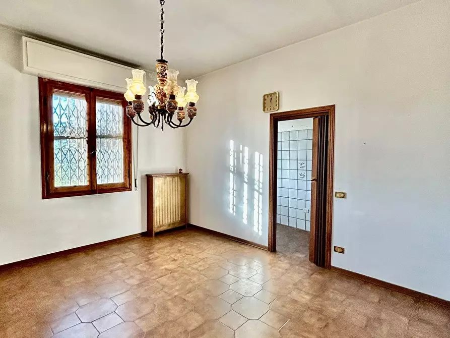 Immagine 3 di Trilocale in vendita  in Via San Francesco d' Assisi a Lastra A Signa