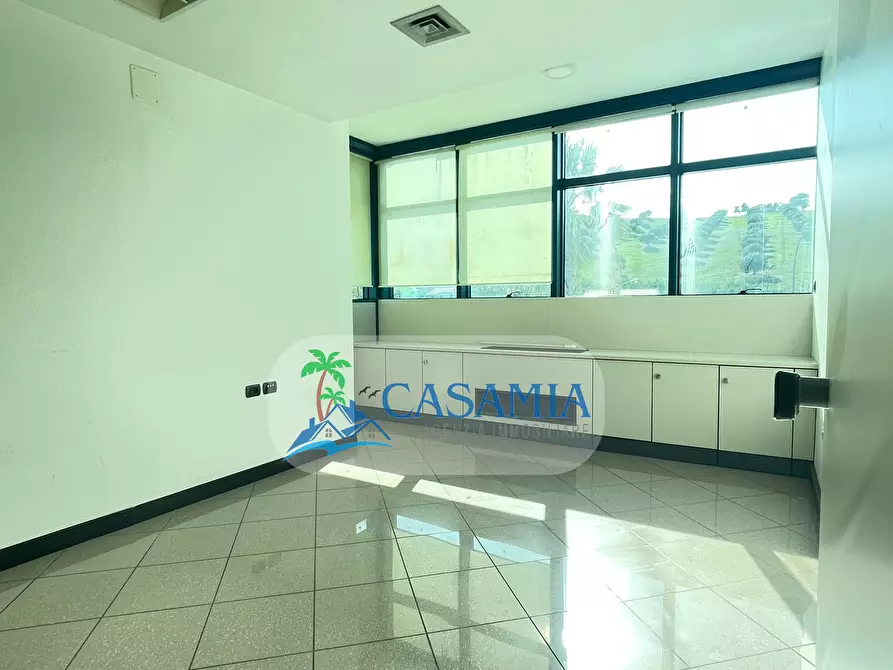 Immagine 9 di Ufficio in affitto  a San Benedetto Del Tronto