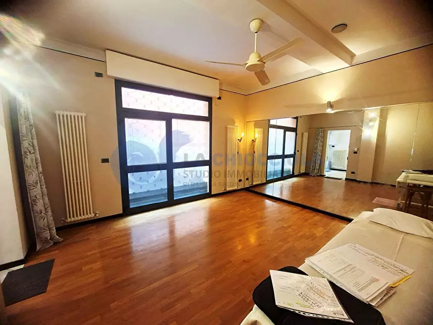 Immagine 10 di Ufficio in affitto  a Bologna