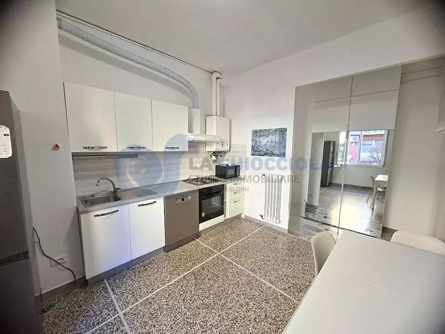 Immagine 10 di Trilocale in affitto  in VIA A. GIOVANNINI a Bologna