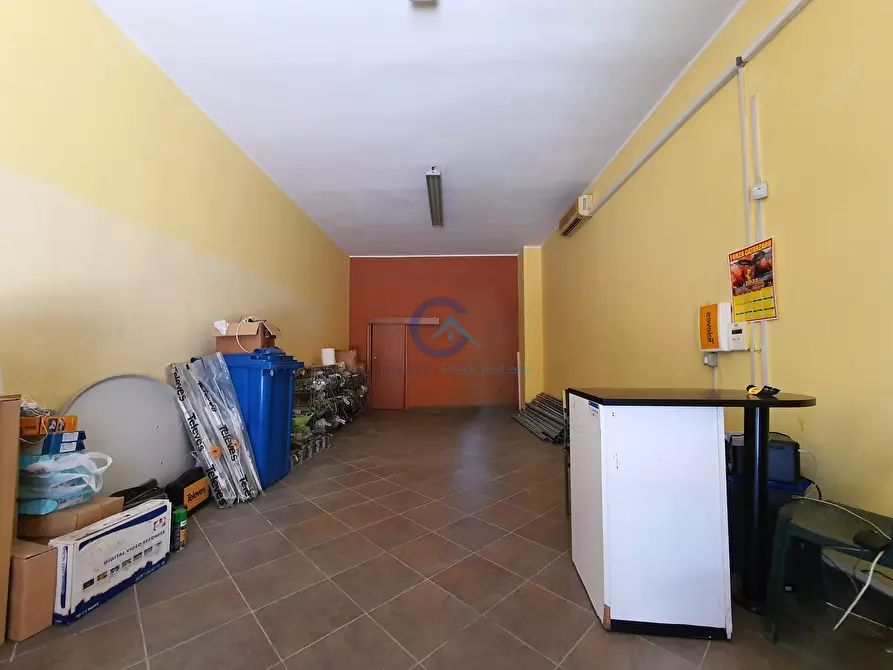 Immagine 5 di Locale commerciale in affitto  in Via Nazionale 125 a Catanzaro