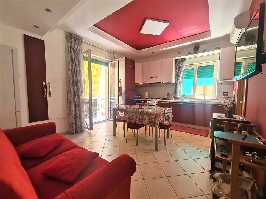 Immagine 1 di Trilocale in affitto  a Catanzaro